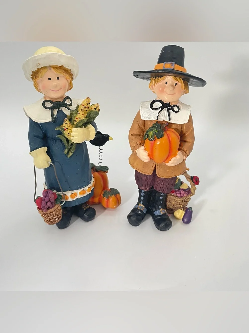 Vintage Pilgrim Boy & Girl Harvest Thanksgiving Resin Figurines Pumpkin Corn